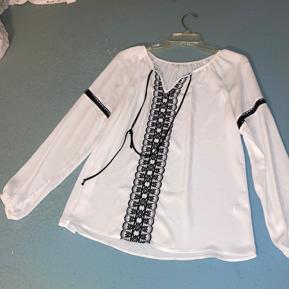 Long sleeve white dress shirt
